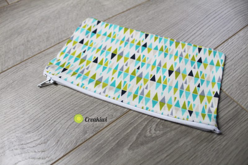 Trousse triangles bleu vert gris