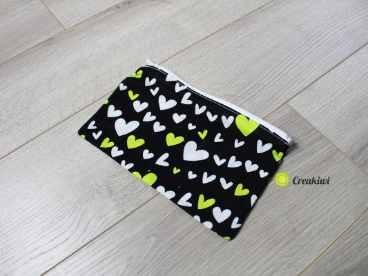 Trousse noire et verte coeur