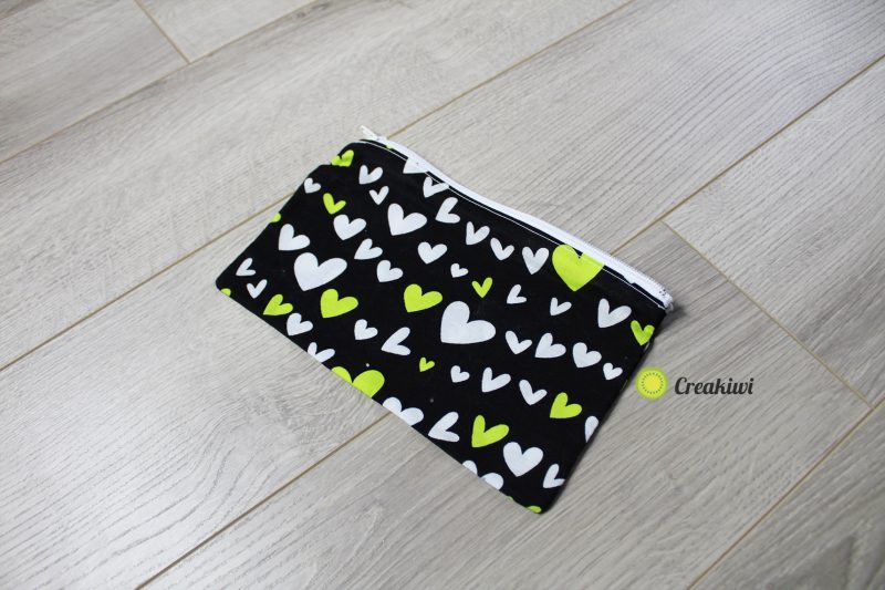 Trousse noire et verte coeur