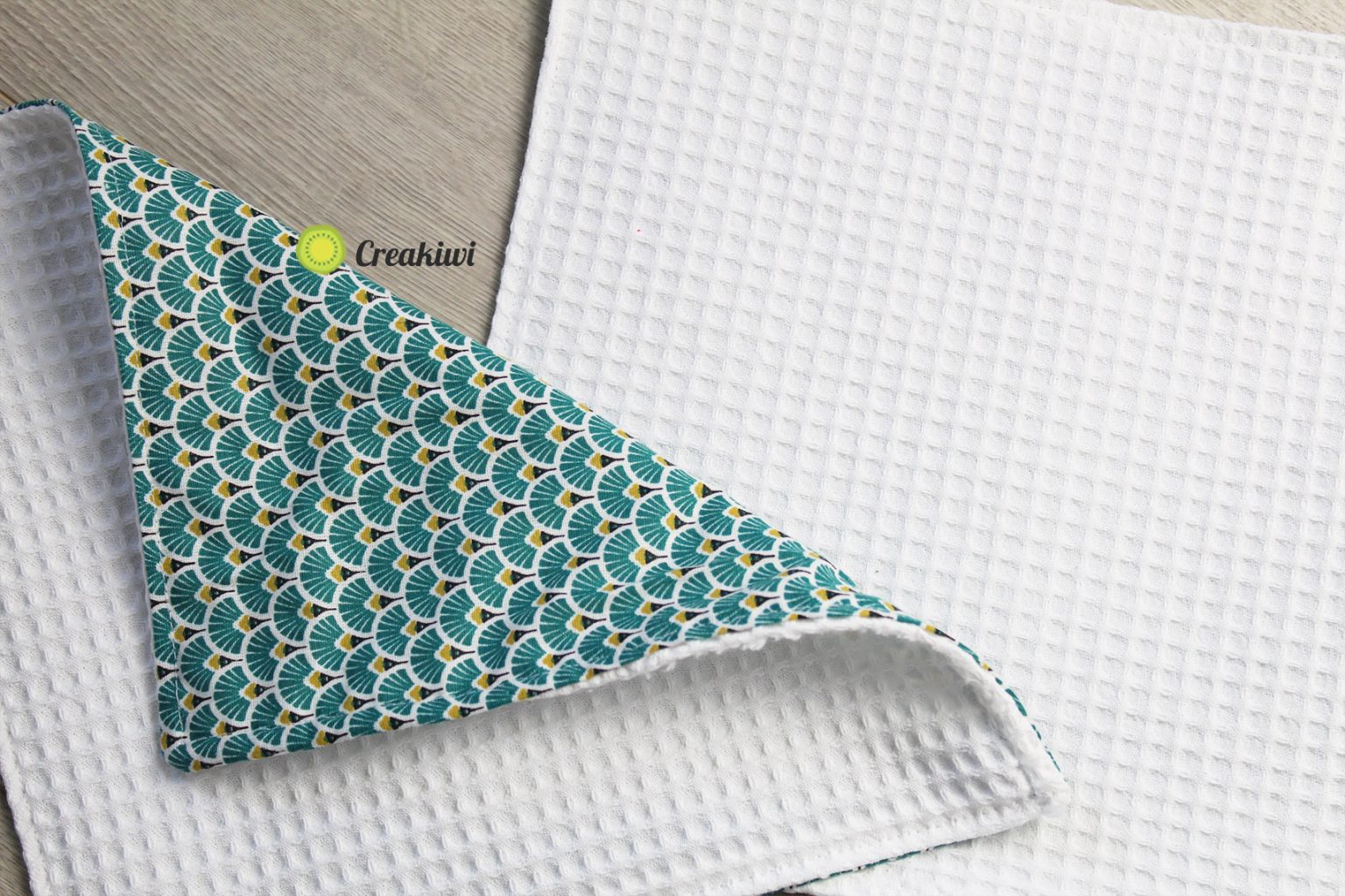 Essuie-tout lavable en nid d'abeille bleu ⋆ Creakiwi