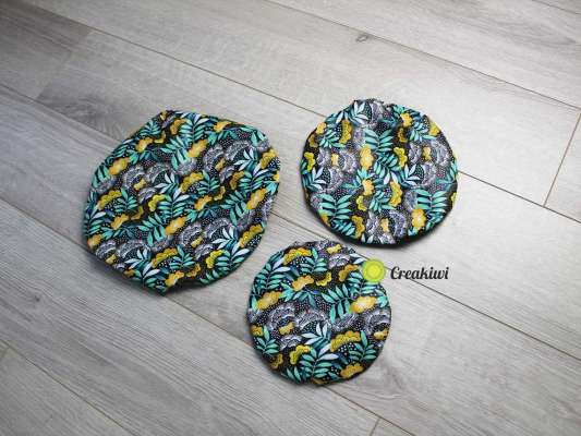 Lot de 3 couvercles écologiques différents formats motif fleurs jaunes et bleues