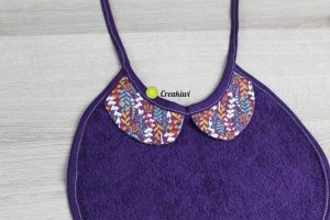 Bavoir col claudine violet pour petite fille Creakiwi