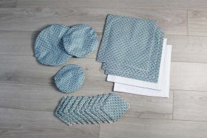 Produits Zéro Déchet, couvercles écologiques, essuie-touts, lingettes lavables dans les tons bleu