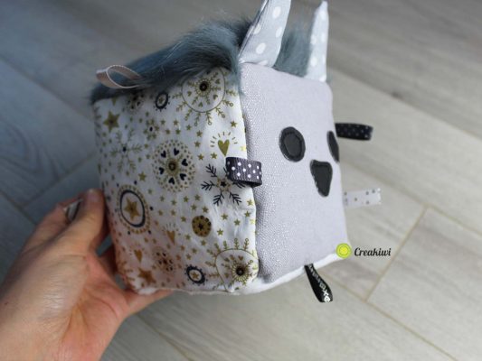 Dé d’éveil gris Yéti des neiges