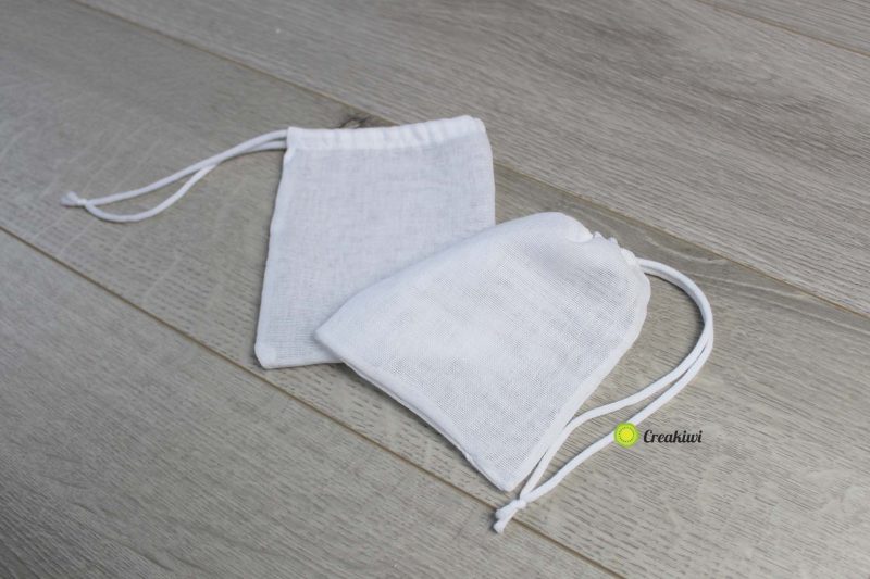 Lot de 2 sachets de thé lavables en tissu blanc