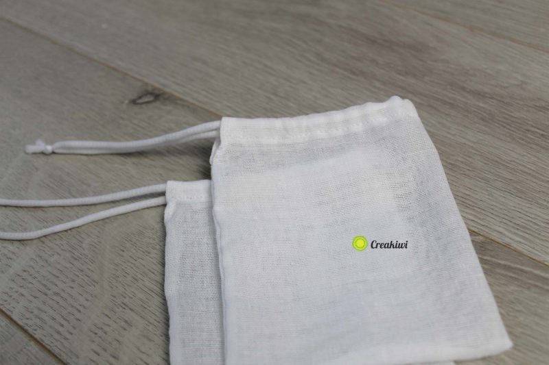 Lot de 2 sachets de thé lavables en tissu blanc