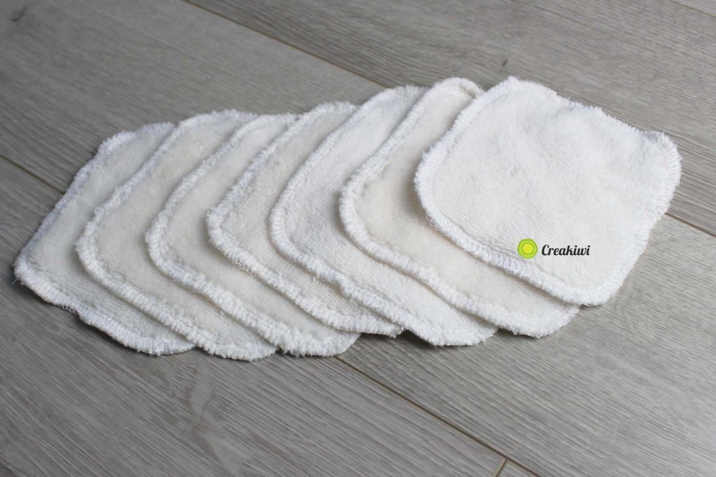 Lot de 7 petites lingettes démaquillantes recto/verso 10x10cm