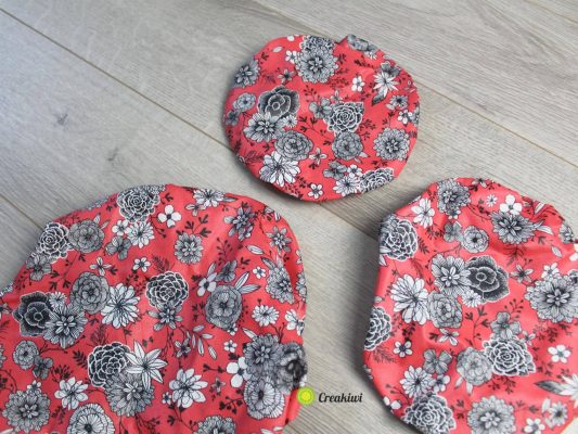 Lot de 3 couvercles écologiques différents formats motif rouge fleuri