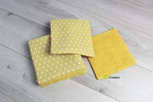 Minis serviettes de table dans les tons jaune moutarde