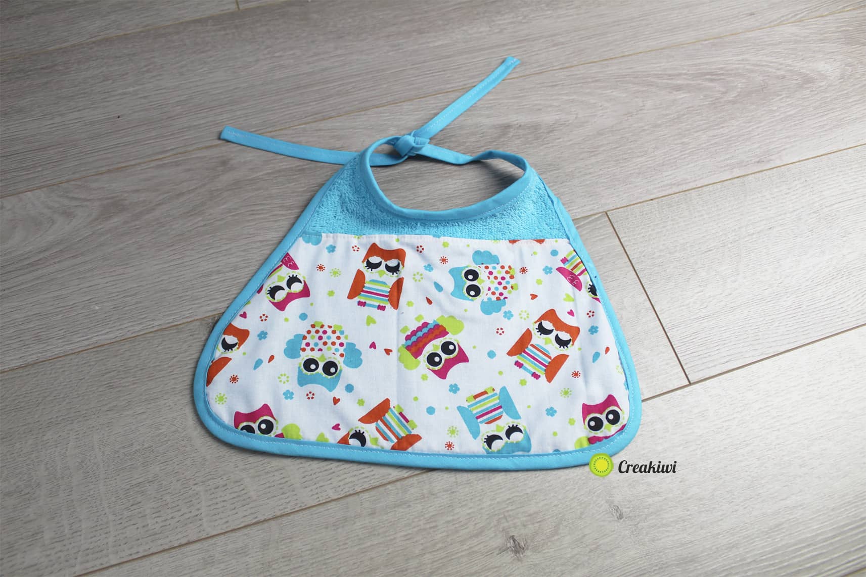 Bavoir 6 mois imperméable à poche 28x32 cm - Girafe – BB Malin